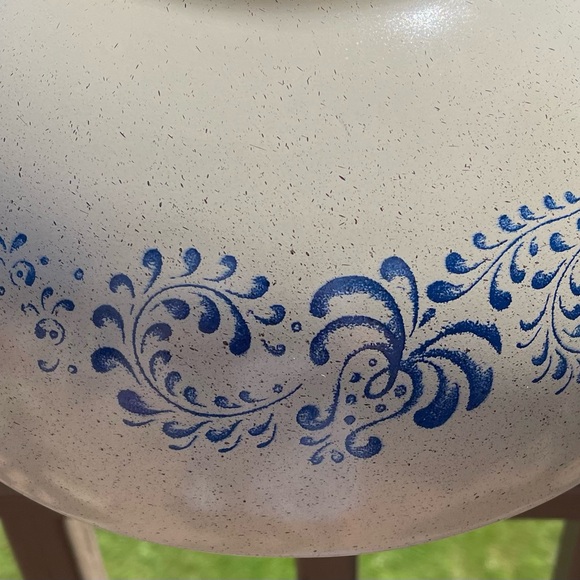 Vintage Pyrex Homestead 4 qt. Bowl - Picture 4 of 6